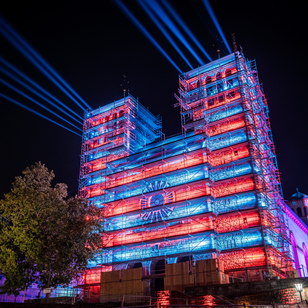 Bergstraße leuchtet 2020 — Hessischer Rebmuttergarten Heppenheim, Heppenheim, 25. August 2020: Lichtinstallation