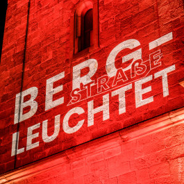 Bergstraße leuchtet