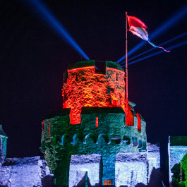 Bergstraße leuchtet