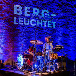 Bergstraße leuchtet