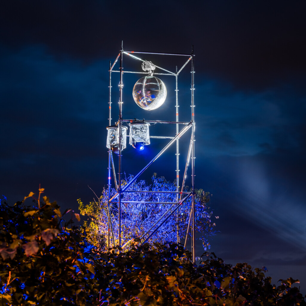 Bergstraße leuchtet 2021 — Bensheimer Kirchberg in Bensheim, 10./11. September 2021: Lichtprojektion